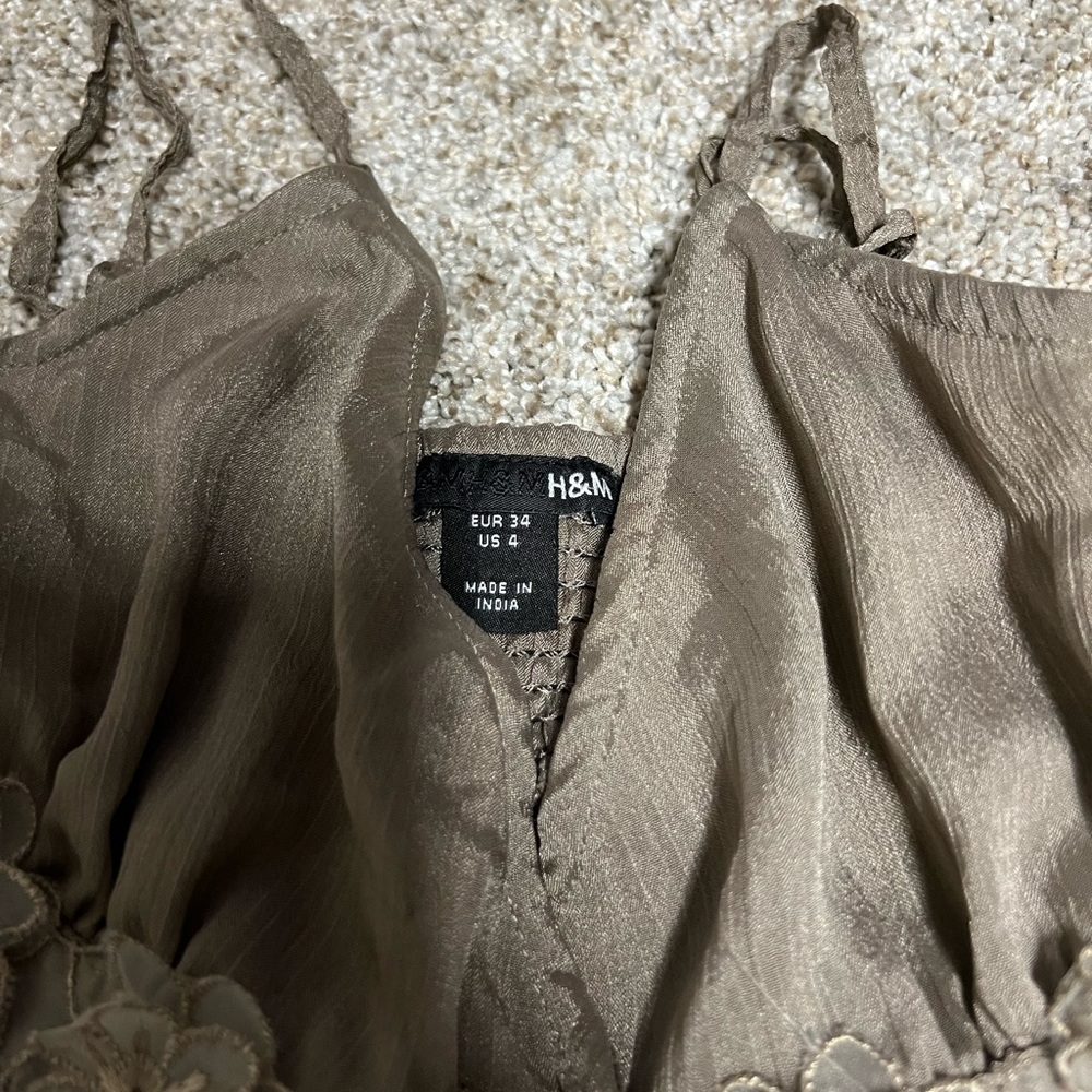 Lot of 2: H&M dressy empire tank size 4 - Picture 9 of 10